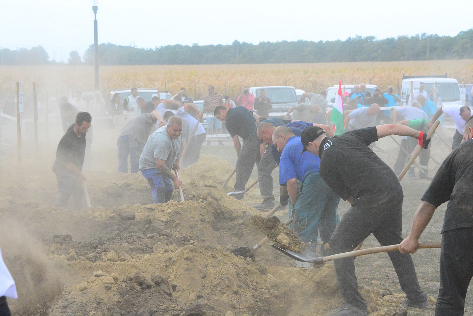 Székesfehérvár adott otthont az országos sírásó versenynek